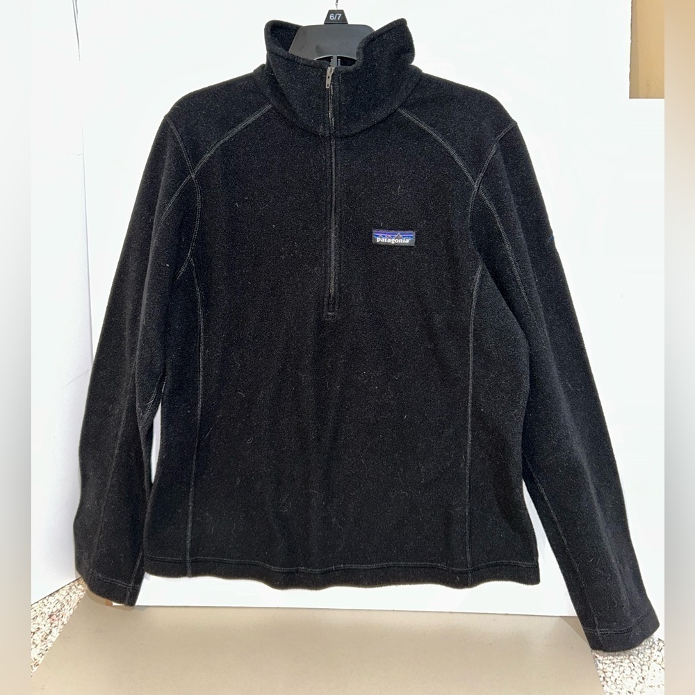 Patagonia quarter zip size S